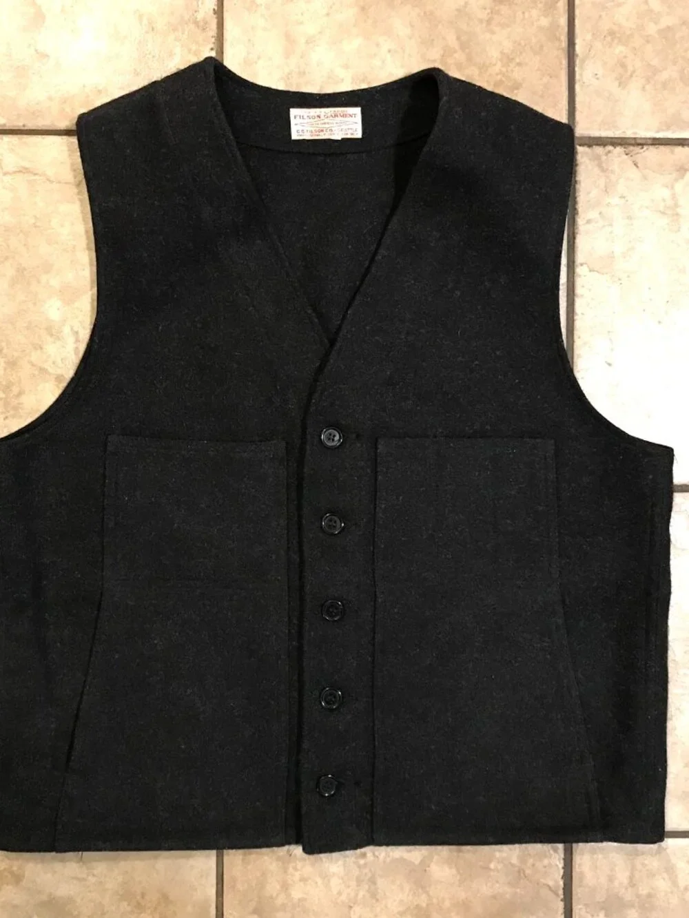 Men's Filson Mackinaw Virgin Wool Vest-Size 46 (XL) Charcoal